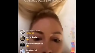 IG model gets pussy licked on live